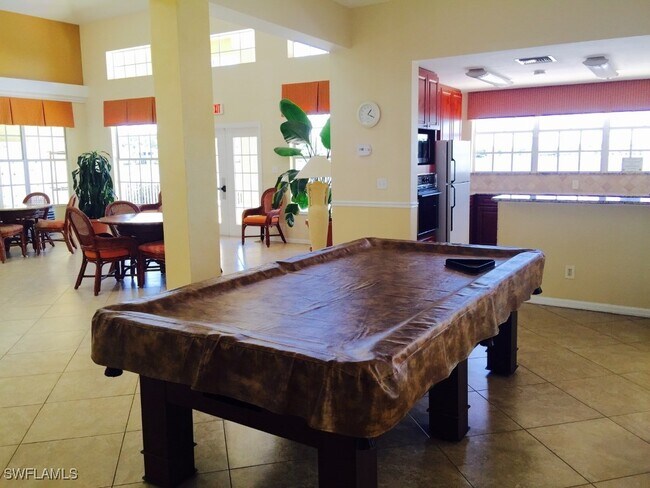 Building Photo - 2389 Piccadilly Circus