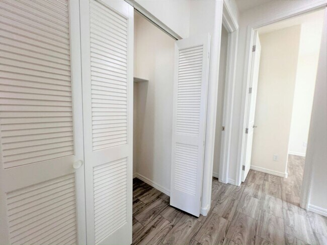 Building Photo - 2206 S Ellsworth Rd