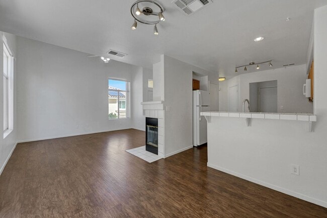 Building Photo - 193 Chadwell Ct