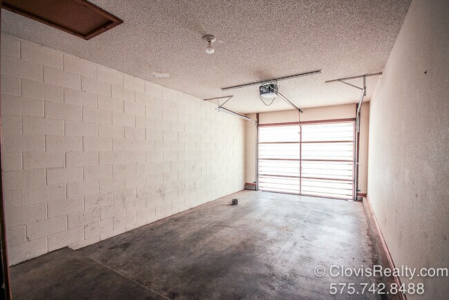 Building Photo - 813 Stanton Pl
