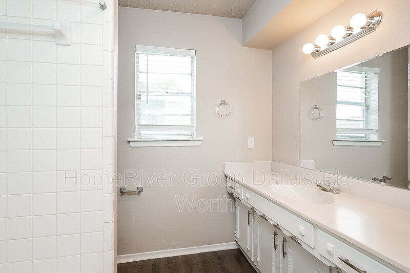 Building Photo - 8258 Westrock Dr
