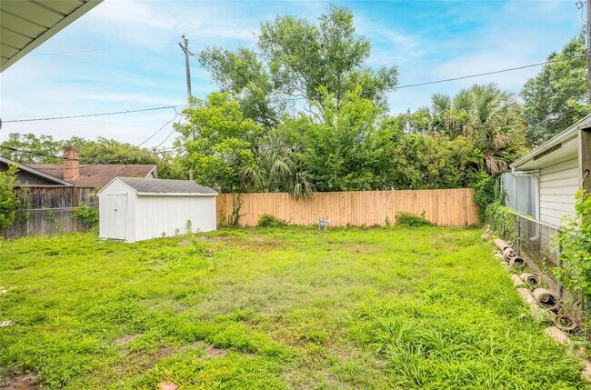 Building Photo - 3519 Westridge St