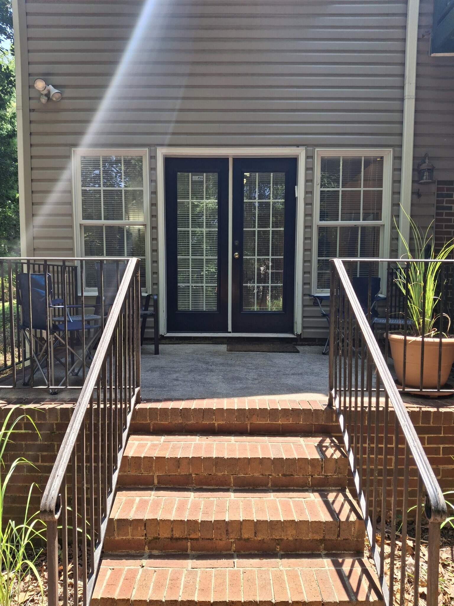 Building Photo - 203 Trinity Way