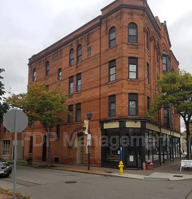 Primary Photo - 480-488 East Main Street - Apt 415