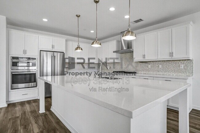 Building Photo - 18116 Hedgerow Way
