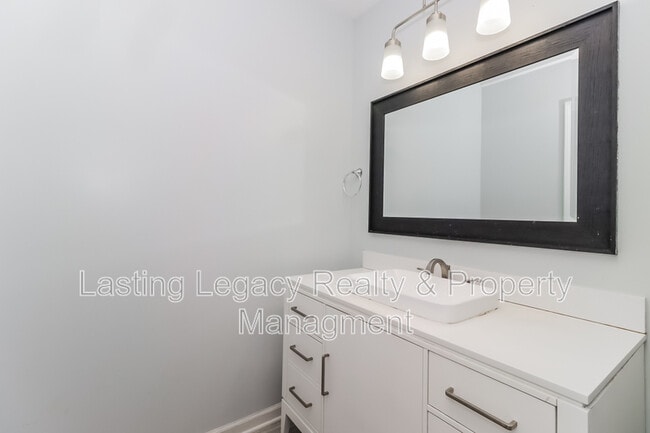 Building Photo - 2331 15th St NE