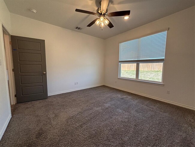 Building Photo - 8502 Trungle Rd