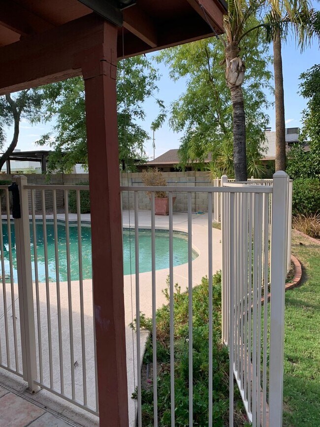 Building Photo - COMING SOON! Spacious 3 Bed 2 Bath Home w/ Private Pool!