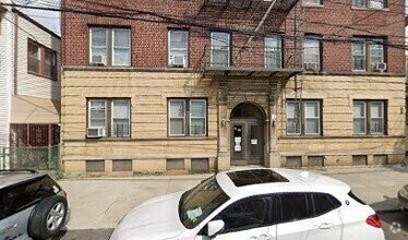 Building Photo - 74-11 88th Rd