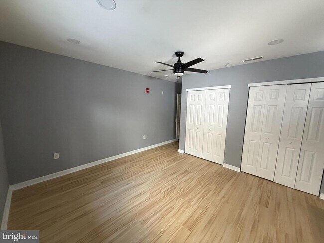 Building Photo - 1831 W Diamond St