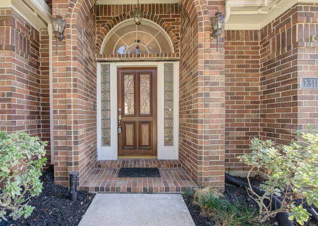 Building Photo - 1315 Crescent Pkwy Ct