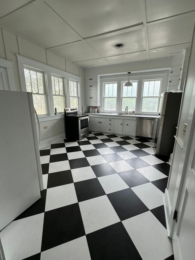 Building Photo - Charming Remodeled Home in West Lampasas