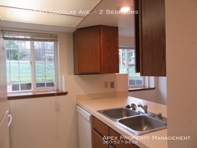 Building Photo - 2220-2240 Douglas Ave