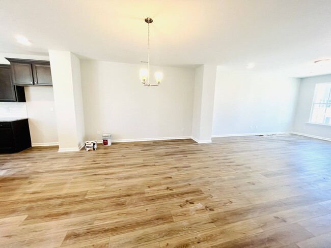 Building Photo - 106 Hickory Plns Rd
