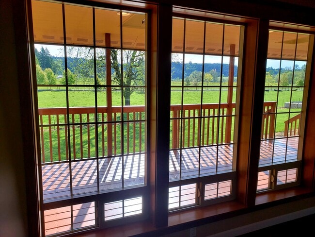 Building Photo - 28450 Pleasant Valley Rd