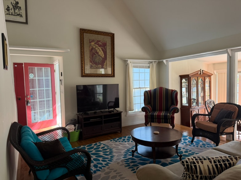 Building Photo - 404 Fifteenth St