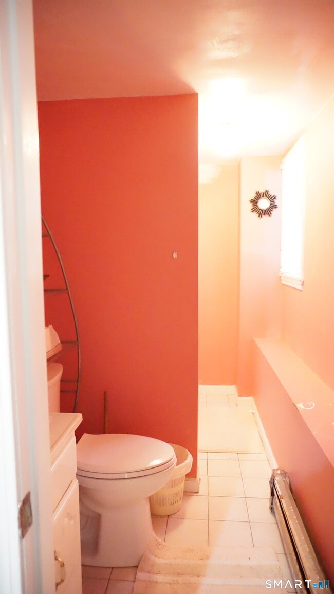 Building Photo - 256 Brewster Rd