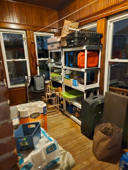 Building Photo - 4354 Washington St