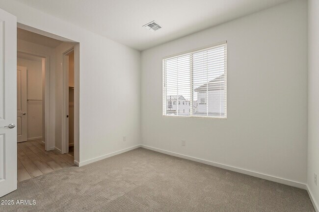 Building Photo - 2434 W Rowel Rd