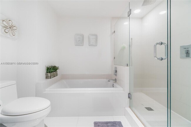 Building Photo - 1100 S Miami Ave