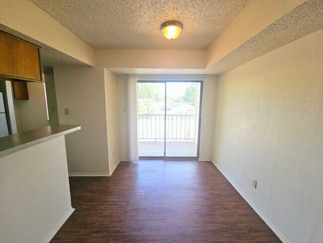 Building Photo - Nice Fourplex Unit in NRH - Birdville ISD