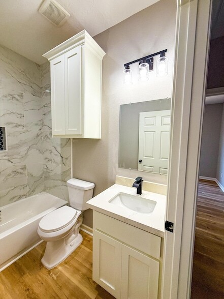 Building Photo - 780 Woodland St