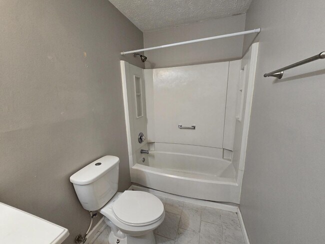 Building Photo - 6911 Wickersham Rd