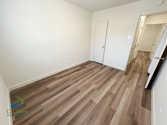 Building Photo - $2,495 - UPDATED 2 bedrooms/1 bathroom Upstairs Unit near Rose Garden!