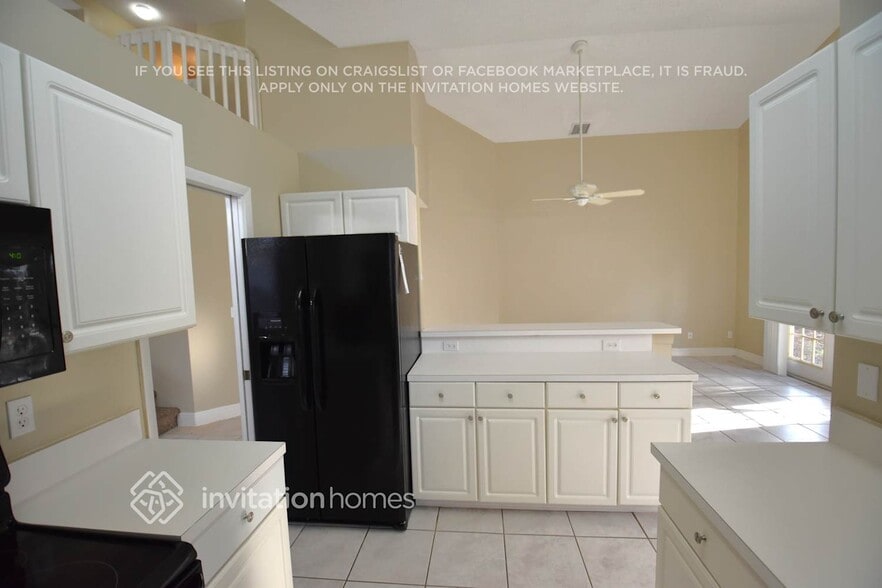 Building Photo - 2771 Oakview Way