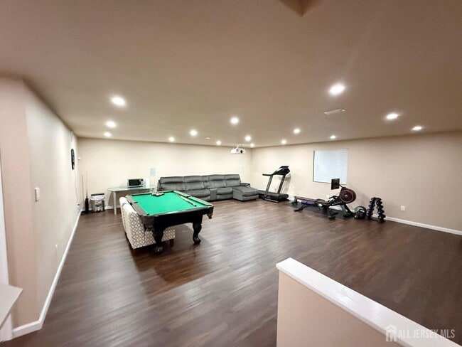 Building Photo - 39 Periwinkle Dr