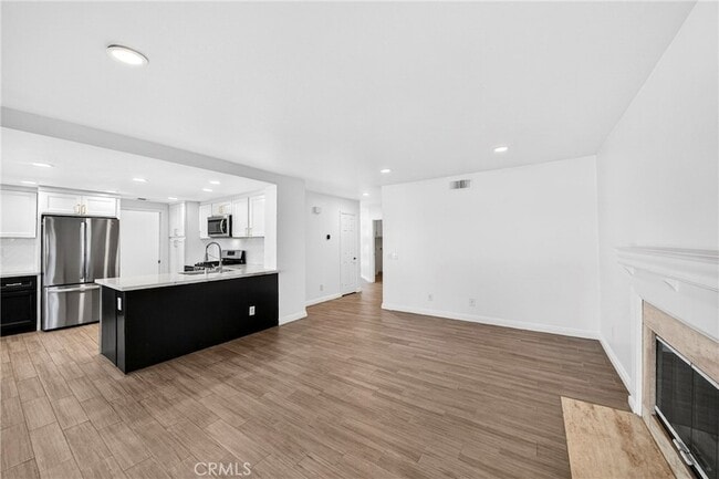 Building Photo - 3355 Sterling Dr