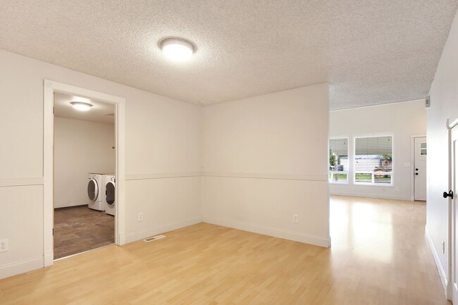 Building Photo - 24728 Marlene Way