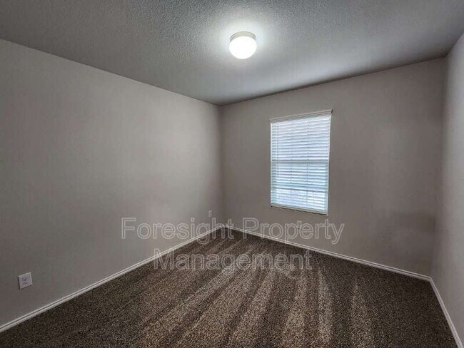 Building Photo - 14428 Cloudview Way