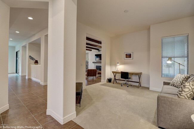 Building Photo - 3163 E Los Altos Ct