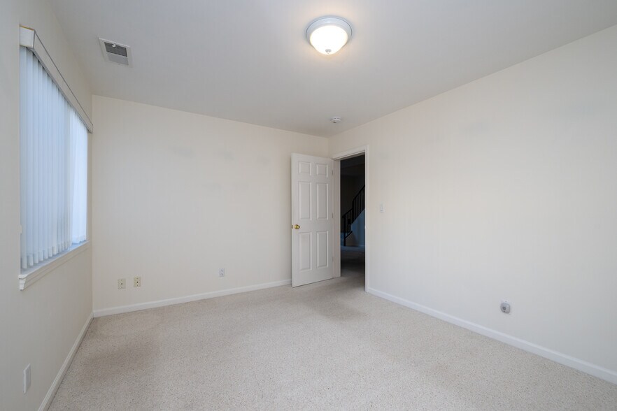Building Photo - 1701 Judah St
