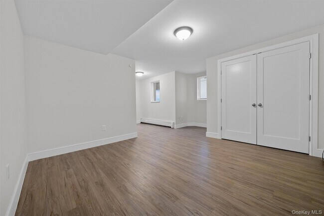 Building Photo - 135 Beekman Ave