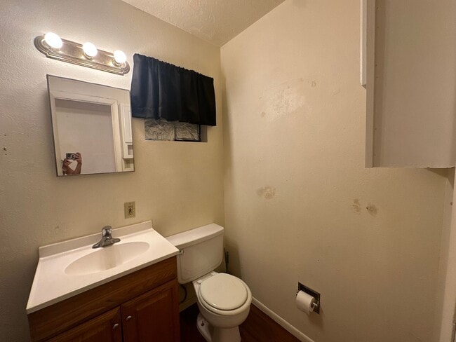 Building Photo - 3 Bedroom 1 Bathroom Home for rent in Aztec