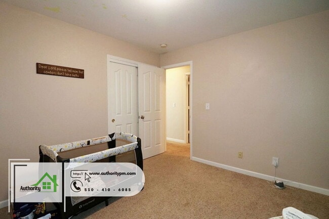 Building Photo - 1976 Chiella Ln