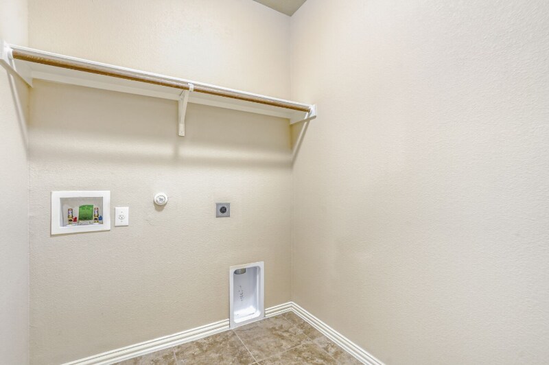 Building Photo - 1921 Autumn Run Ln