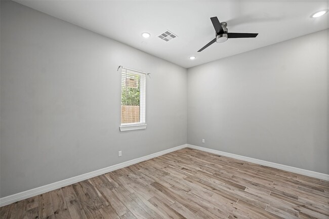 Building Photo - 17807 Glenwolf Dr