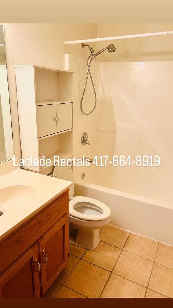 Building Photo - 2 Bed 2 Bath