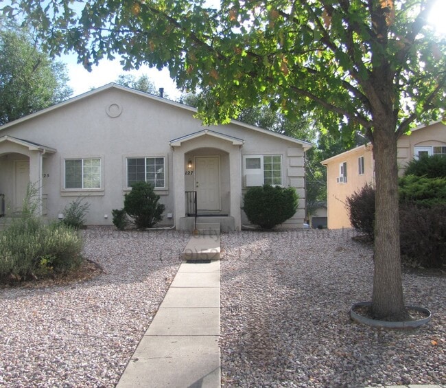 Primary Photo - Great 3 Bedroom Unit in Old Colorado City