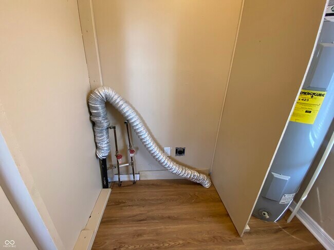 Building Photo - 1745 N Lesley Ave