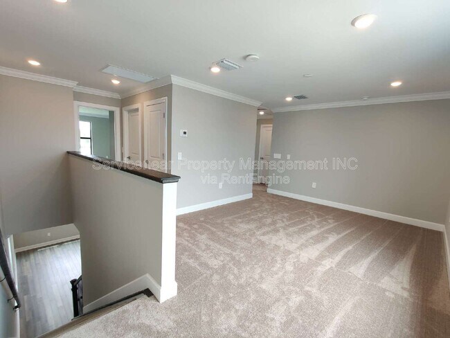Building Photo - 6211 Baywood Ct