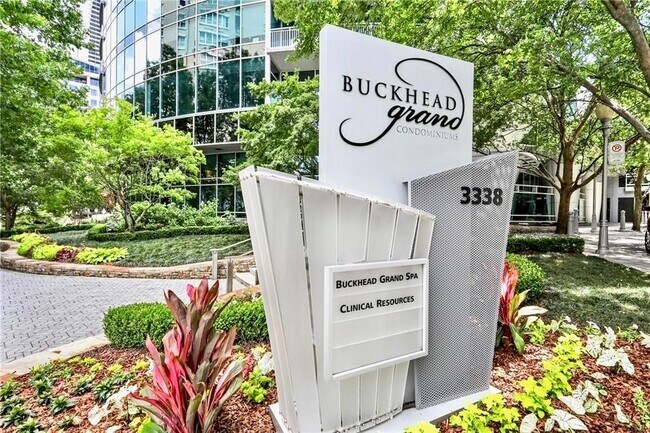 Building Photo - 3338 Peachtree Rd NE