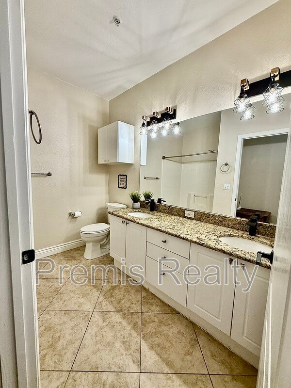 Building Photo - 2715 Via Capri