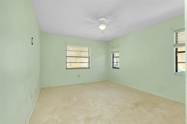 Building Photo - 49 Sandstone Cir