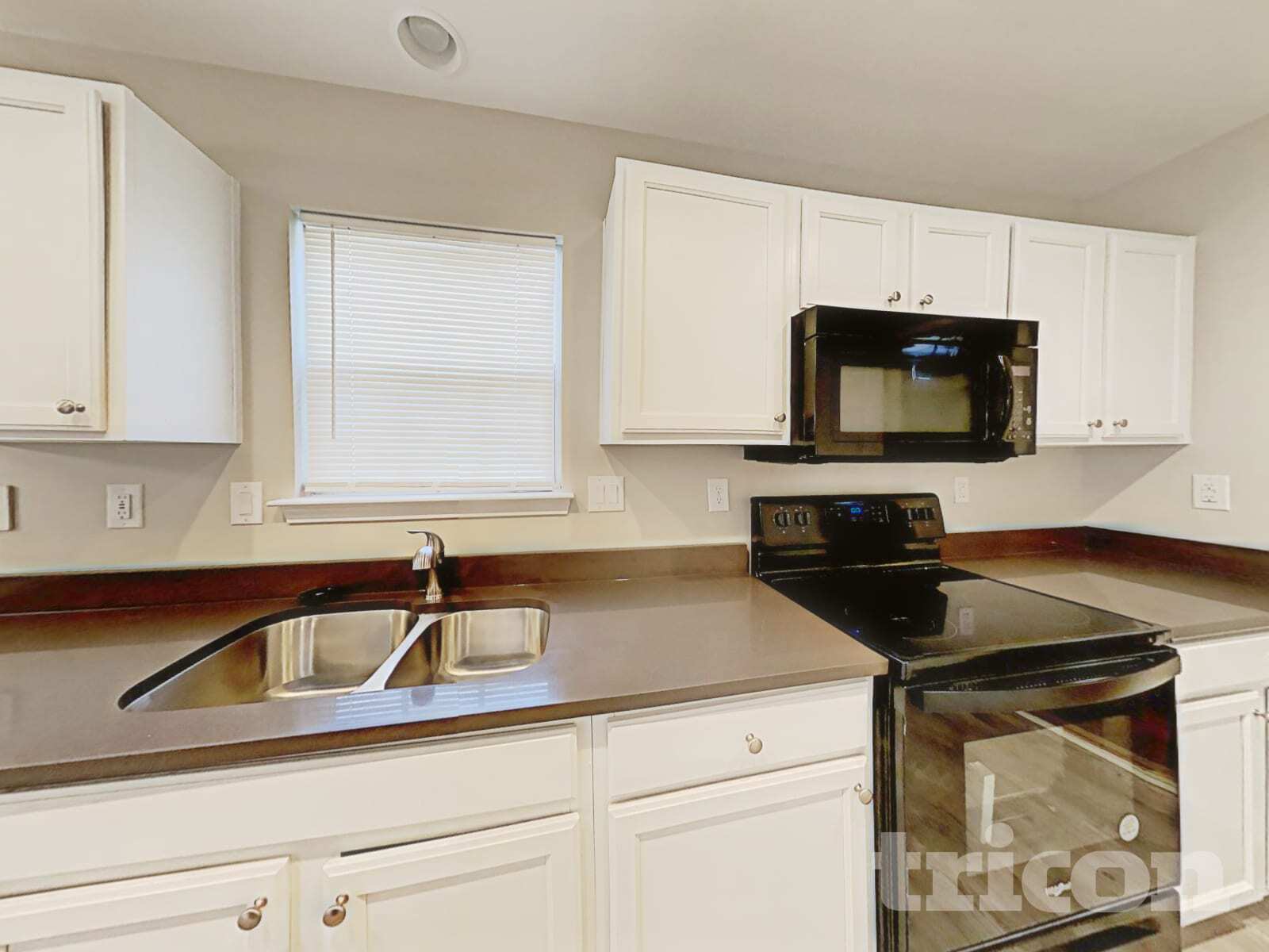 Building Photo - 1131 Delander Ln