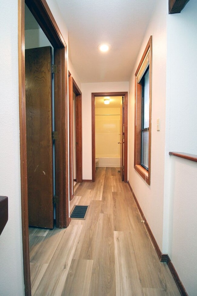 Building Photo - 13360 SW Gallop Ct