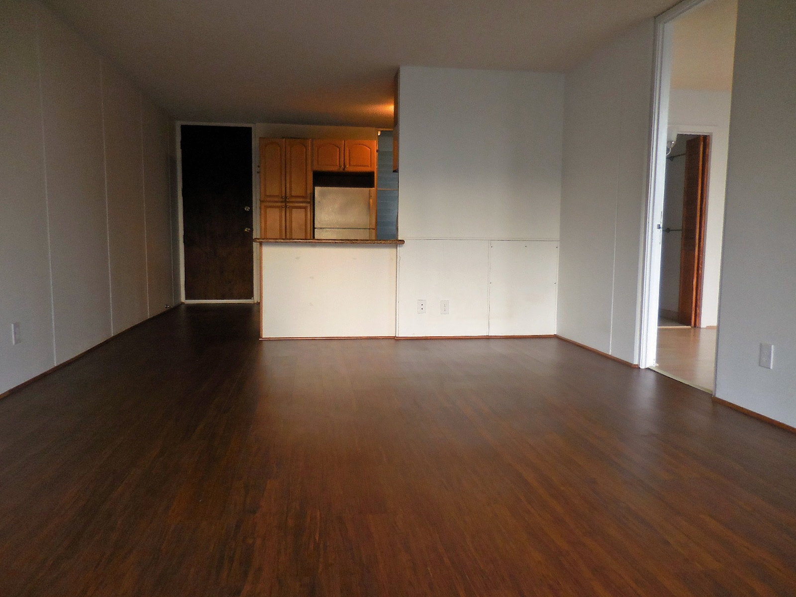 Living room and kitchen - 95-2051 Waikalani Pl